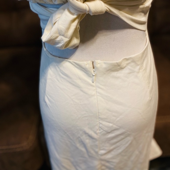 Main Strip Medium White Babydoll Open Back Dress - Picture 7 of 7